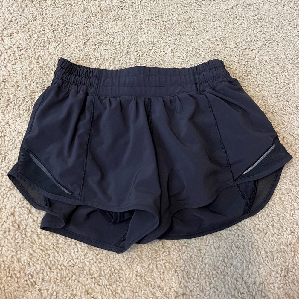 Lululemon Hotty Hot 2.5” low rise shorts